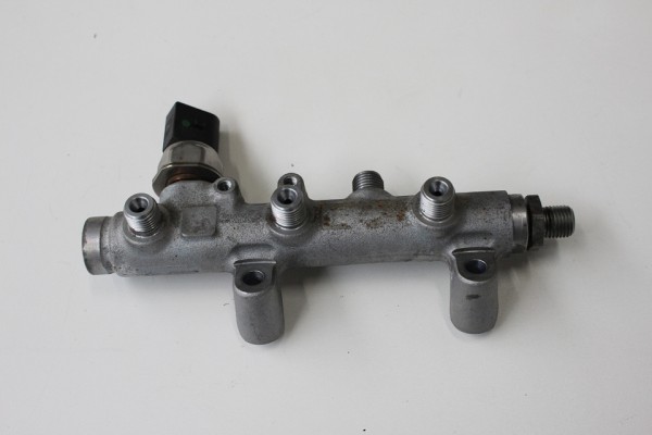 Original Audi Kraftstoffverteiler 059130089BS links 3.0 TDI A4 8K A6 A7 4G A8 4H