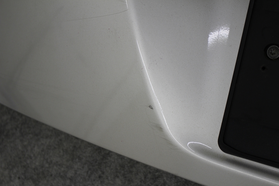 Original Audi Q7 4L Heckklappe 4L0827023 Scheibe Spoiler Palaisblau rear  lid, Heckklappe, Heckteile, Karosserie & Fahrwerk