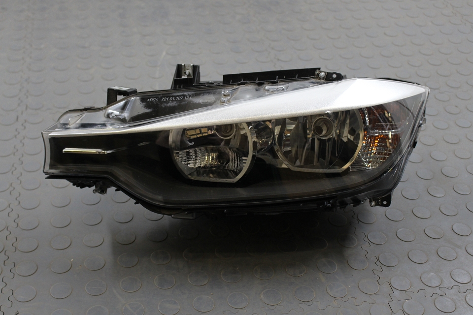 Original BMW 3er F30 F31 Scheinwerfer 7259549 Beleuchtung Halogen