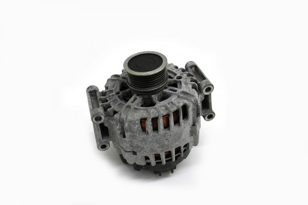 Audi VW Lichtmaschine 06H903017E Drehstromgenerator Passat B7 A3 TT 8J 27 TKM