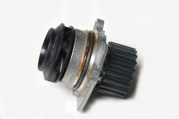 Original Audi A3 VW Skoda Kühlmittelpumpe 03L121019 Wasserpumpe Pumpe 2.0 TDI