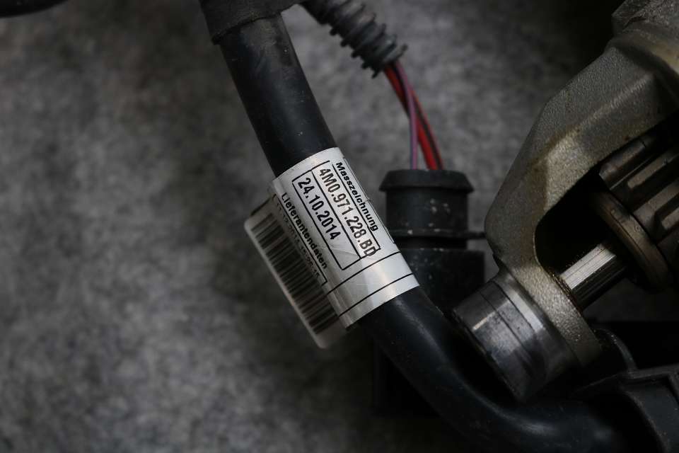 Org Audi Q7 4M VW Touareg 7P Anlasser 06M911024 Starter 1.8 KW 3.0 
