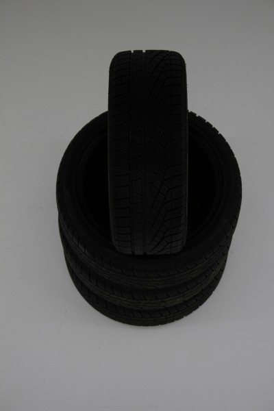 4 x Winterreifen Reifen 225/45 18 Zoll 95 H XL Pirelli Sottozero Winter 210 AO