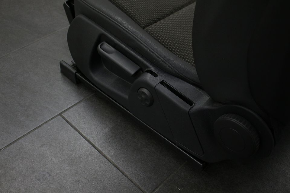 Audi A6 4F Frontsitze Sitze vorne Vordersitze Sitzheizung Leder Stoff  schwarz, Sitze, Innenausstattungen & Sitze, Interieur