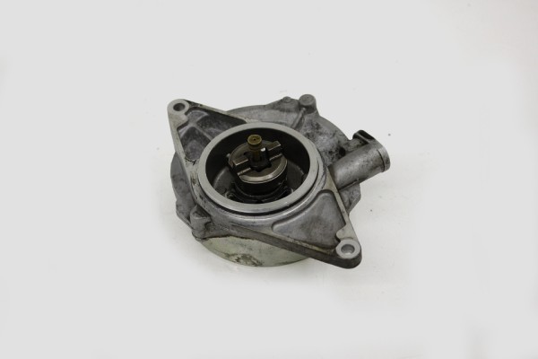 Audi Q7 4L Vakuumpumpe Unterdruckpumpe 05A145100A Pumpe 6.0 TDI 12 Zylinder
