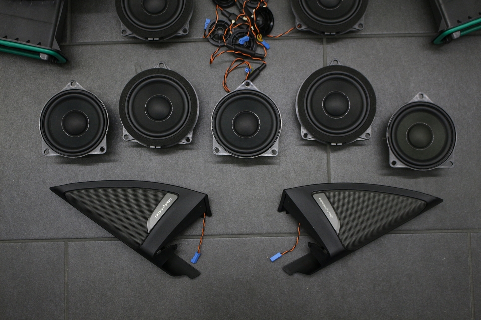 BMW X3 G01 Sound system Harman Kardon 2622836 Amplifier Speaker